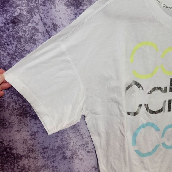 Womens Calvin Klein shirt - Picture 8 of 11